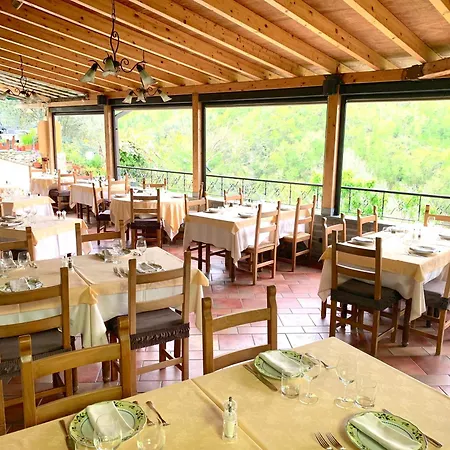 Bed & Breakfast La Favorita & Ristorante 4*