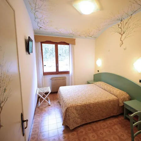 Bed & Breakfast La Favorita & Ristorante Apricale