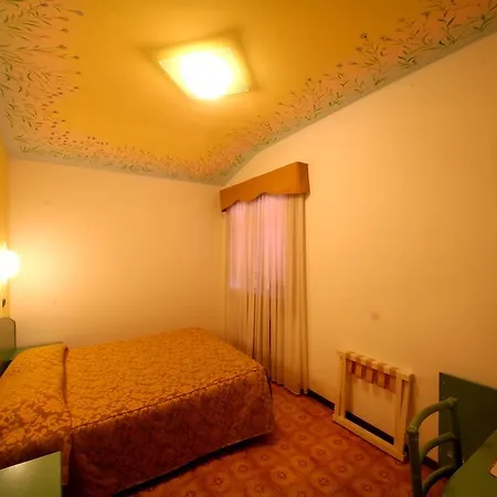 Bed & Breakfast La Favorita & Ristorante Apricale