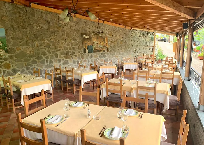 Oda ve Kahvaltı La Favorita & Ristorante