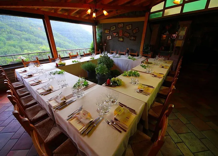 La Favorita & Ristorante לינה וארוחת בוקר 4*