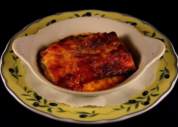 לינה וארוחת בוקר La Favorita & Ristorante אפריקלה
