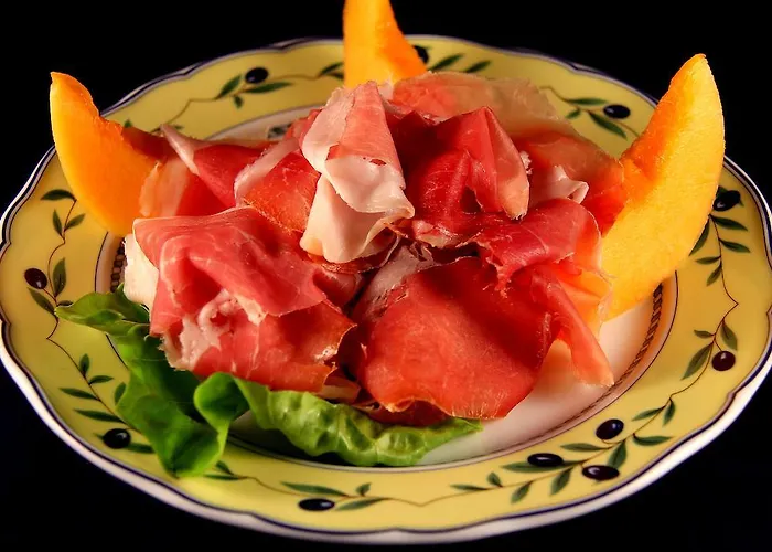 La Favorita & Ristorante אפריקלה