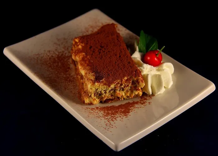 לינה וארוחת בוקר La Favorita & Ristorante אפריקלה
