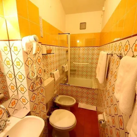 B&B La Favorita & Ristorante 4*