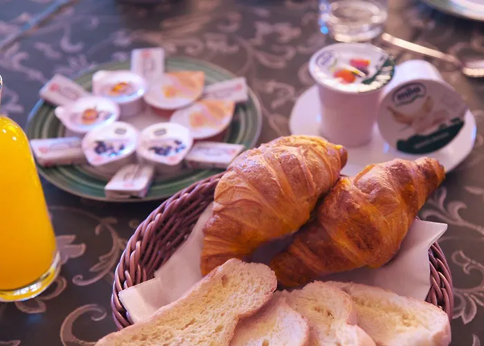 La Favorita & Ristorante Couette-café Apricale