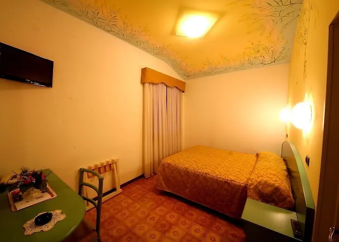 Couette-café La Favorita & Ristorante 4*